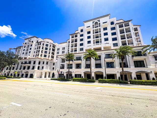 200 E Palmetto  photo 2